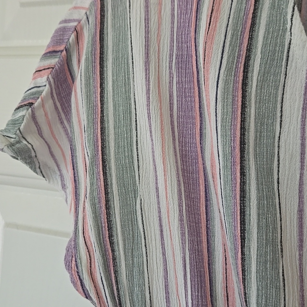 Striped V-Neck Buttoned Women's Top - Picture 4 of 9